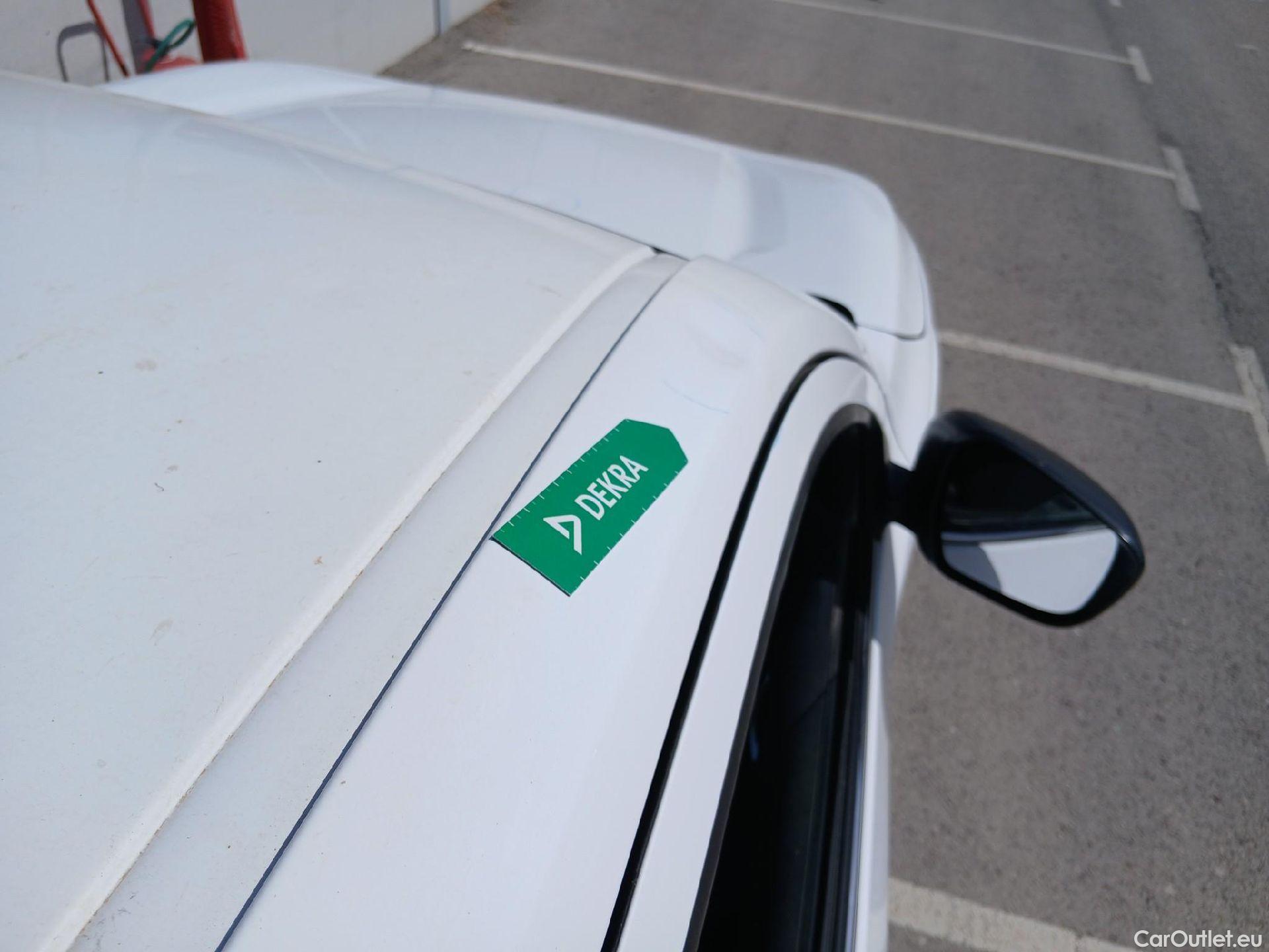  Nissan  Navara NISSAN  / 2015 / 4P / pickup Doble Cab. 2.3dCi 120kW(160CV) Acenta #48