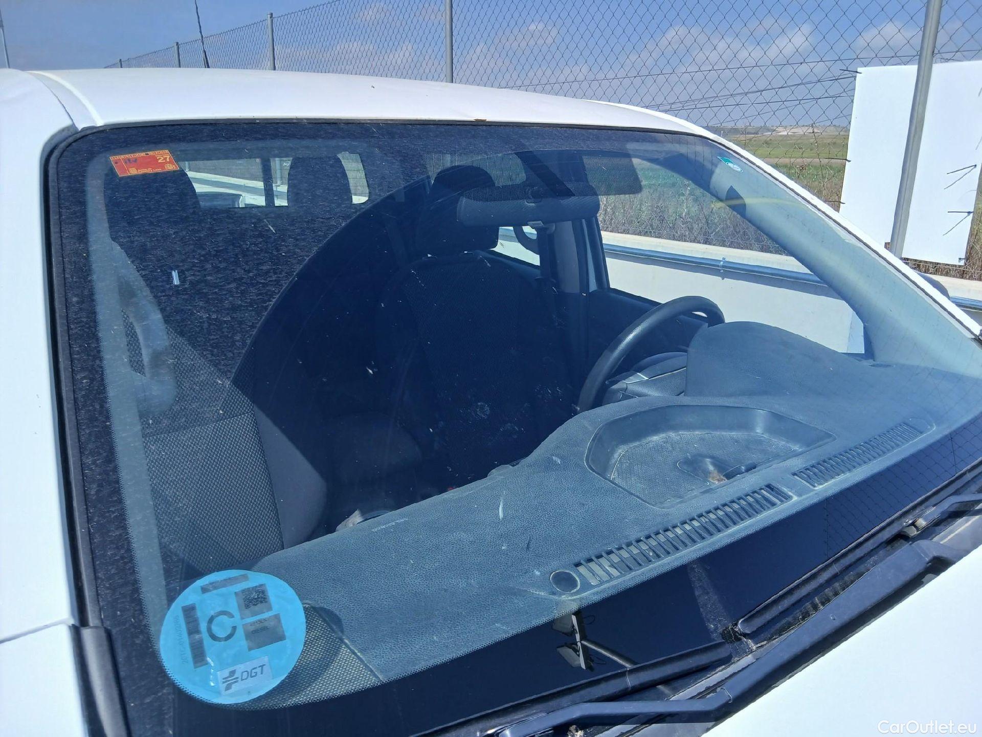  Nissan  Navara NISSAN  / 2015 / 4P / pickup Doble Cab. 2.3dCi 120kW(160CV) Acenta #3