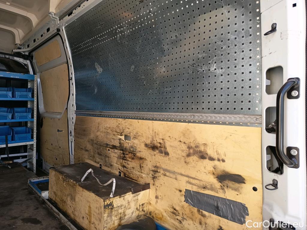  Renault  Master RENAULT  / 2019 / 4P / furgón Fu. P L3H3 3500 RG E B dCi 107kW (145CV) #63