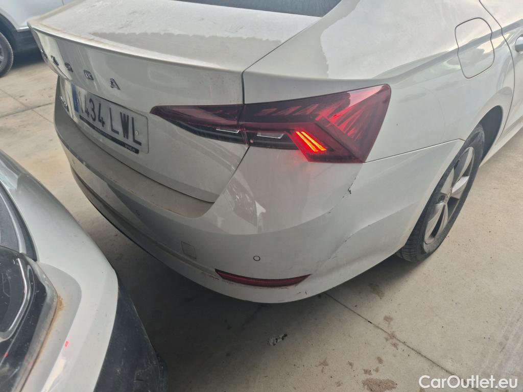  Skoda  Octavia SKODA  / 2020 / 5P / berlina con portón 2.0 TDI 110kW (150CV) Manual Ambition #8