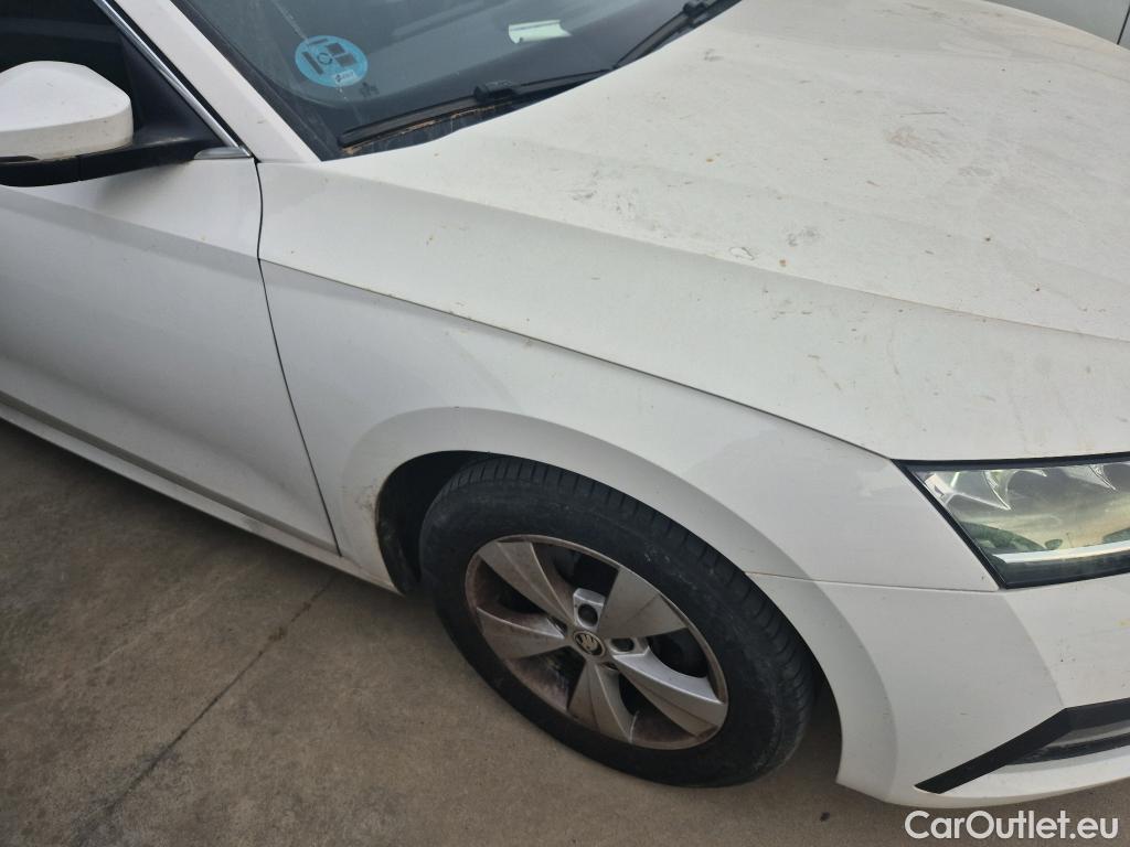  Skoda  Octavia SKODA  / 2020 / 5P / berlina con portón 2.0 TDI 110kW (150CV) Manual Ambition #3