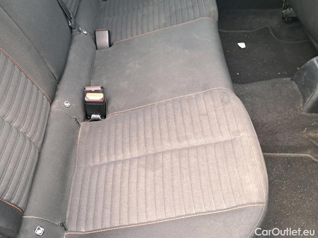  Peugeot  2008 PEUGEOT  / 2019 / 5P / todoterreno Active BlueHDI 81kW (110CV) #15