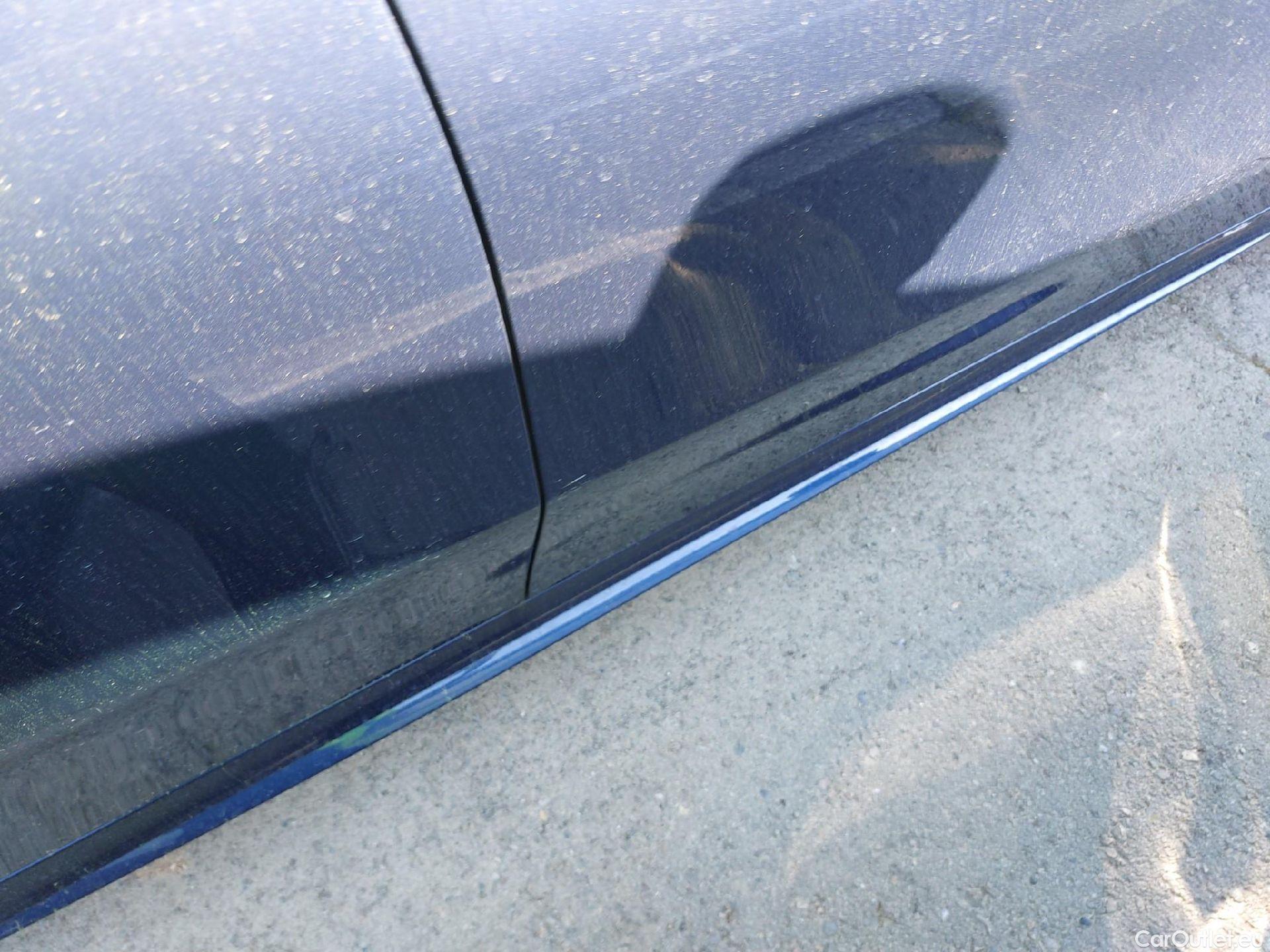  Mercedes  A-Klasse MERCEDES-BENZ Clase A / 2018 / 5P / berlina con portón A 250 e #16