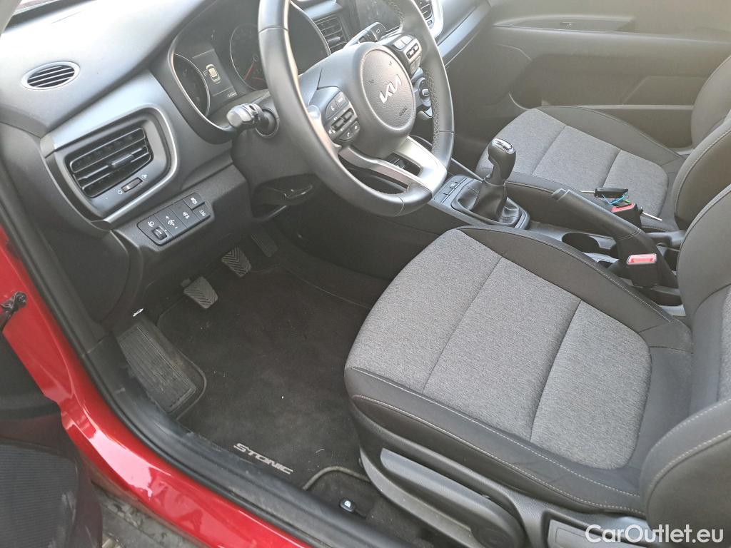  KIA  STONIC KIA  / 2017 / 5P / todoterreno 1.0 T-GDi 74kW (100CV) MHEV iMT Concept #9