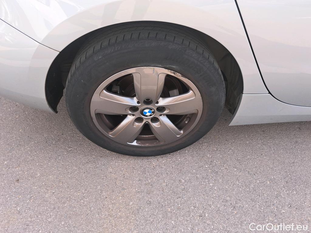  Bmw  Serie 1 BMW  / 2019 / 5P / berlina con portón 116d #12