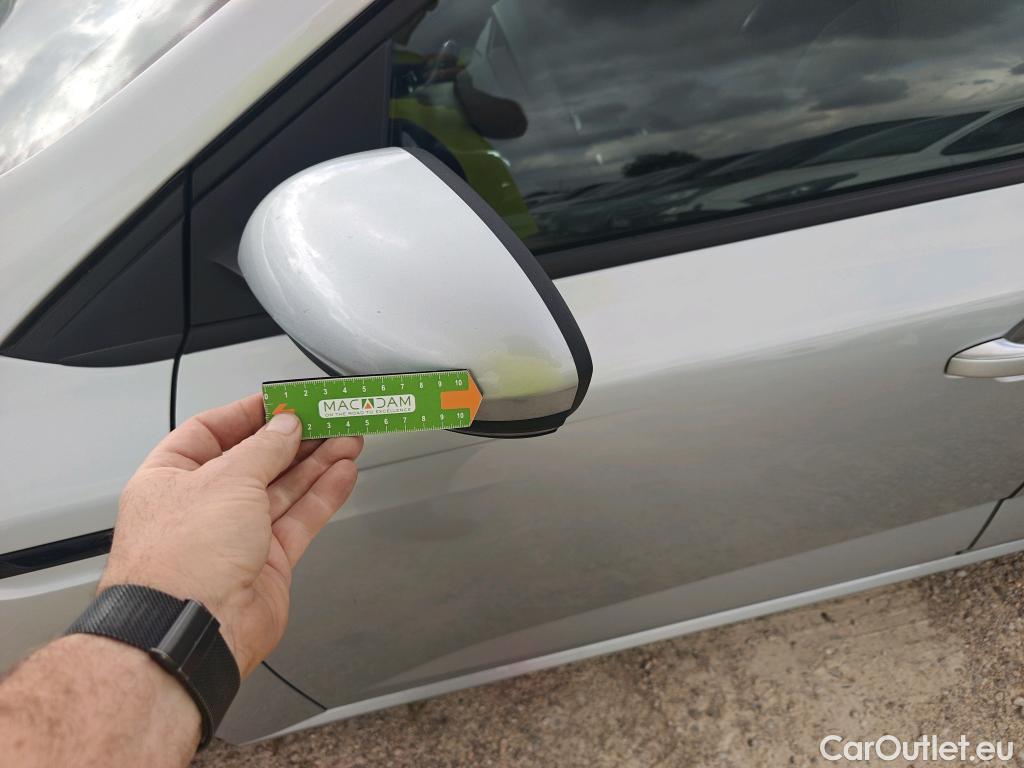  Renault  Megane RENAULT Mégane / 2020 / 5P / berlina con portón Equilibre Blue dCi 85 kW (115CV)-SS #21