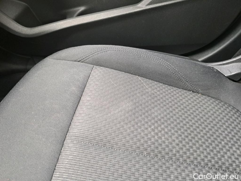  Bmw  Serie 1 BMW  / 2019 / 5P / berlina con portón 116d #8