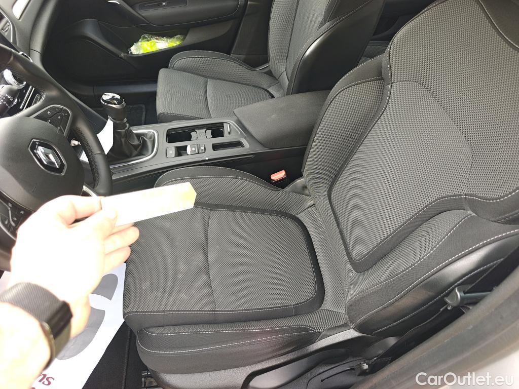  Renault  Megane RENAULT Mégane / 2020 / 5P / berlina con portón Equilibre Blue dCi 85 kW (115CV)-SS #19