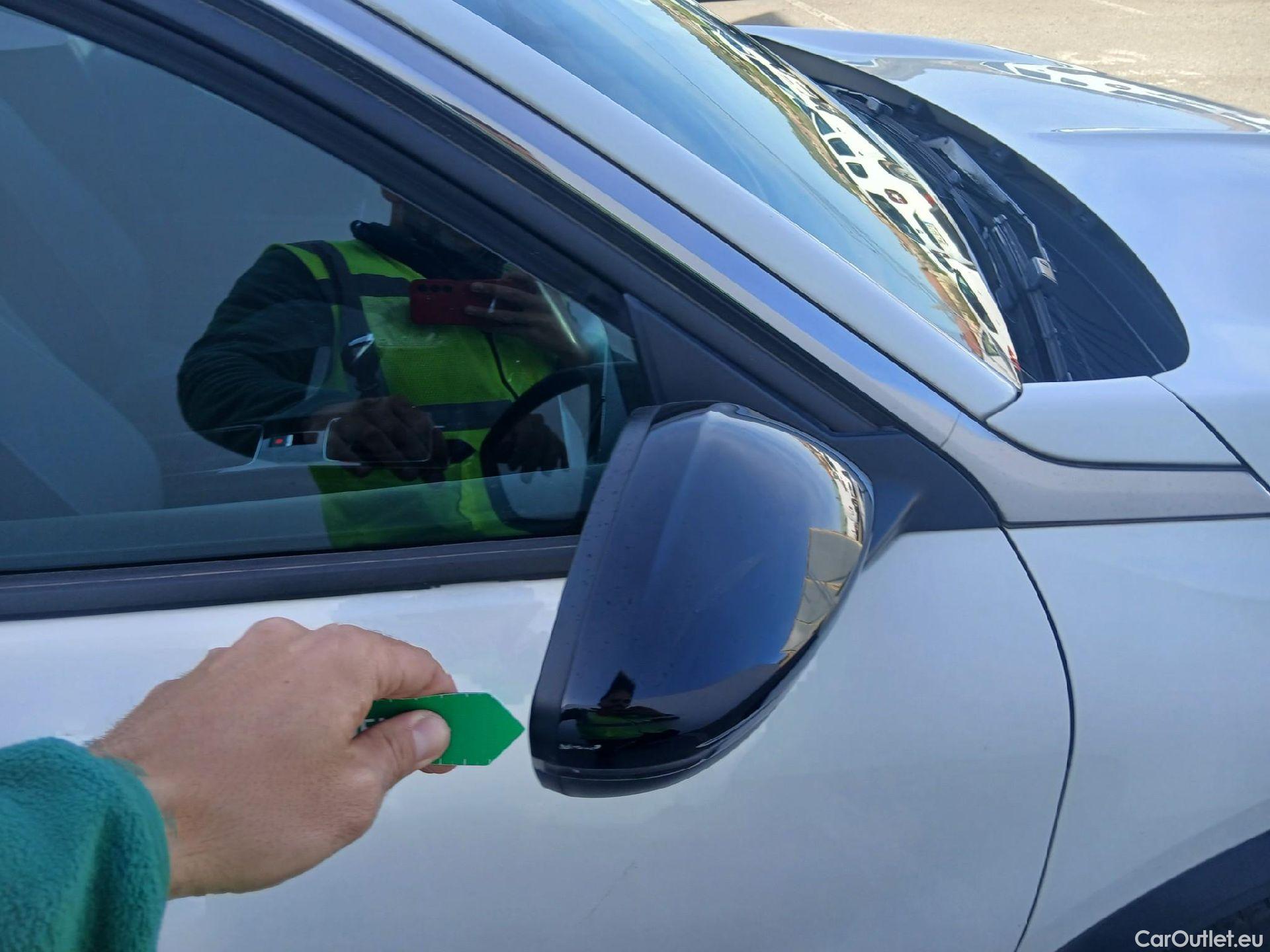  Opel  Mokka OPEL  / 2020 / 5P / todoterreno  F2ML 1.5 D Business Elegance (3) #9