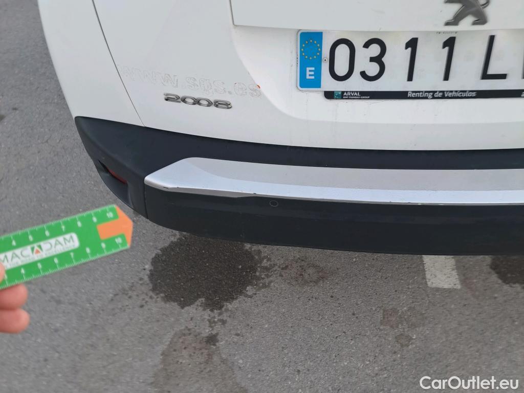  Peugeot  2008 PEUGEOT  / 2019 / 5P / todoterreno Allure BlueHDI 81kW (110CV) #16