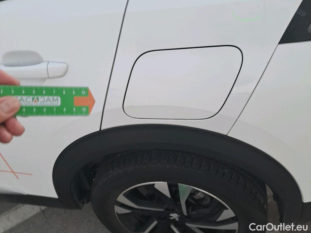  Peugeot  2008 PEUGEOT  / 2019 / 5P / todoterreno Allure BlueHDI 81kW (110CV) #23