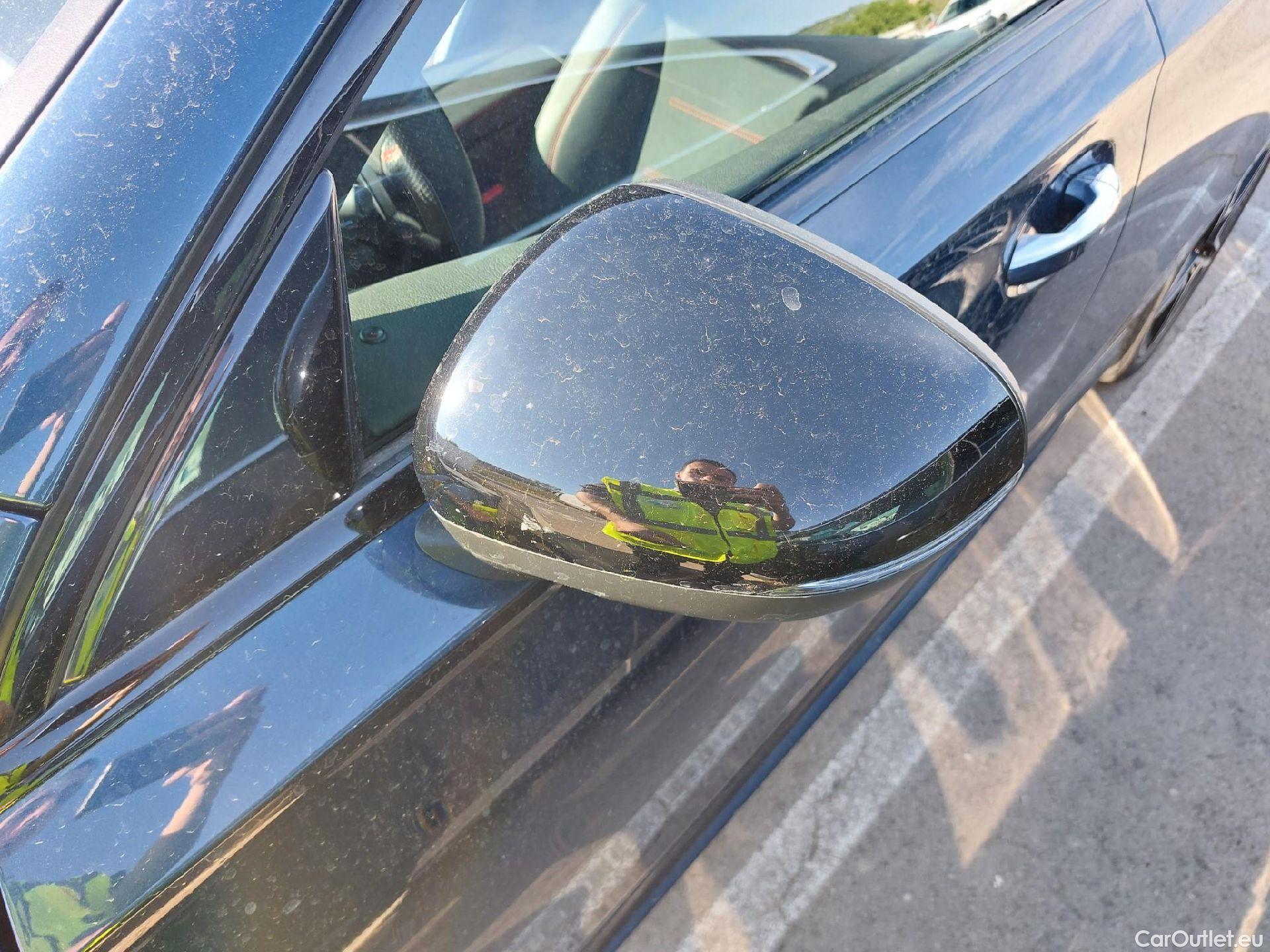  Mercedes  A-Klasse MERCEDES-BENZ Clase A / 2018 / 5P / berlina con portón A 250 e #9