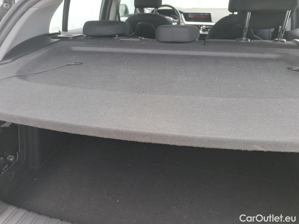  Bmw  Serie 1 BMW  / 2019 / 5P / berlina con portón 116d #5