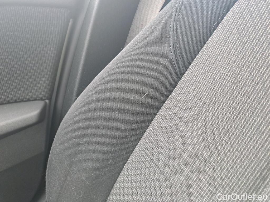  Bmw  Serie 1 BMW  / 2019 / 5P / berlina con portón 116d #9