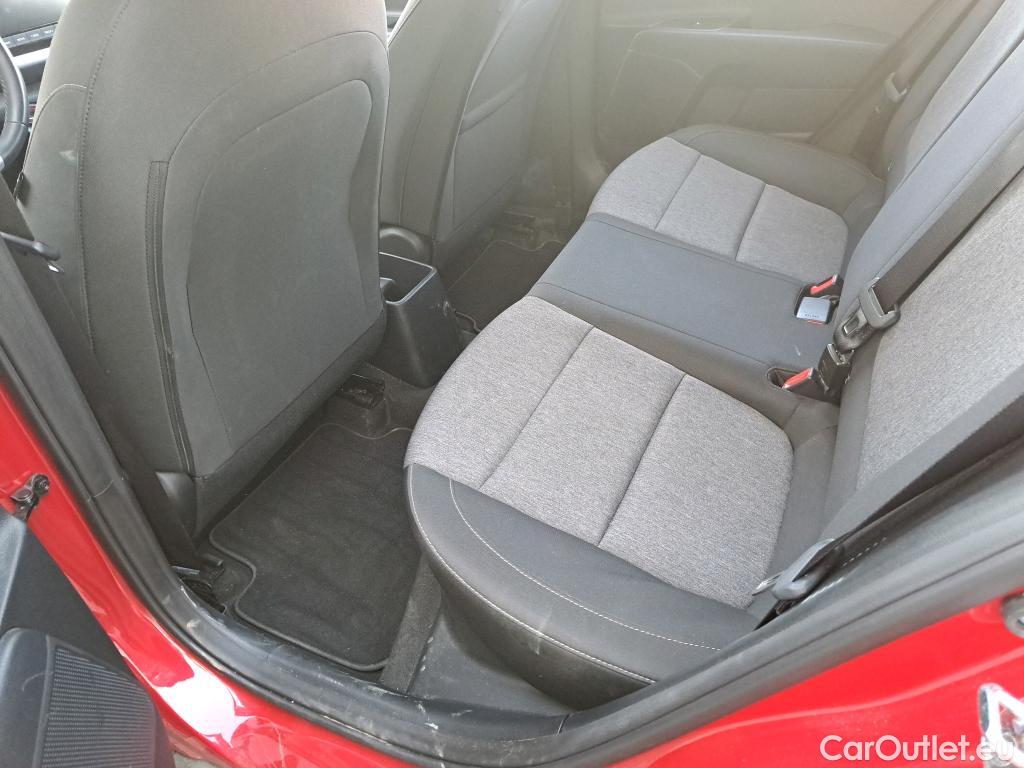  KIA  STONIC KIA  / 2017 / 5P / todoterreno 1.0 T-GDi 74kW (100CV) MHEV iMT Concept #8