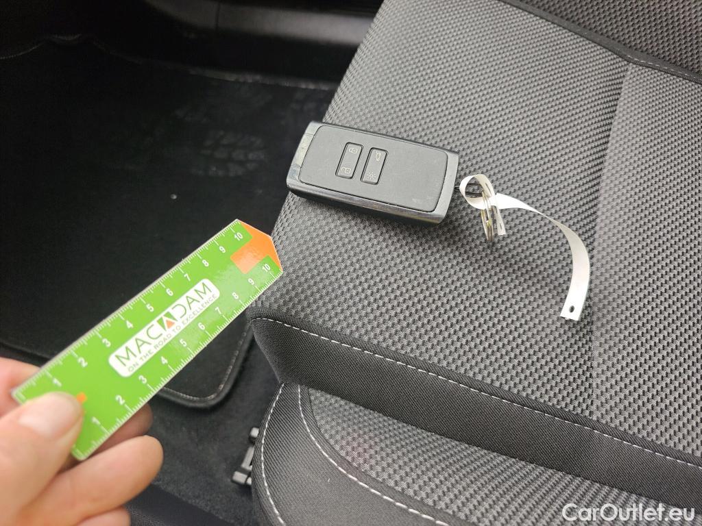  Renault  Megane RENAULT Mégane / 2020 / 5P / berlina con portón Equilibre Blue dCi 85 kW (115CV)-SS #2