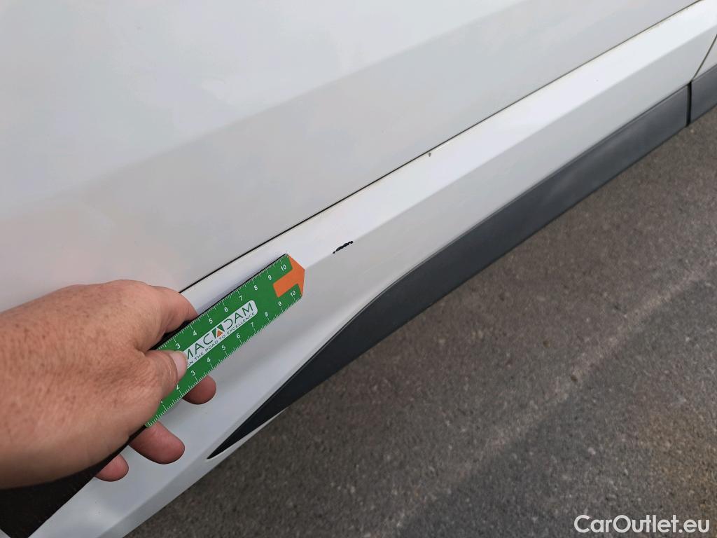  Audi  Q3 AUDI  / 2018 / 5P / todoterreno 40 TDI 140kW S tronic Quattro S Line #25