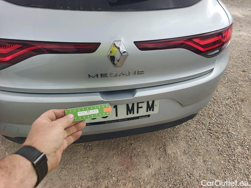  Renault  Megane RENAULT Mégane / 2020 / 5P / berlina con portón Equilibre Blue dCi 85 kW (115CV)-SS #13