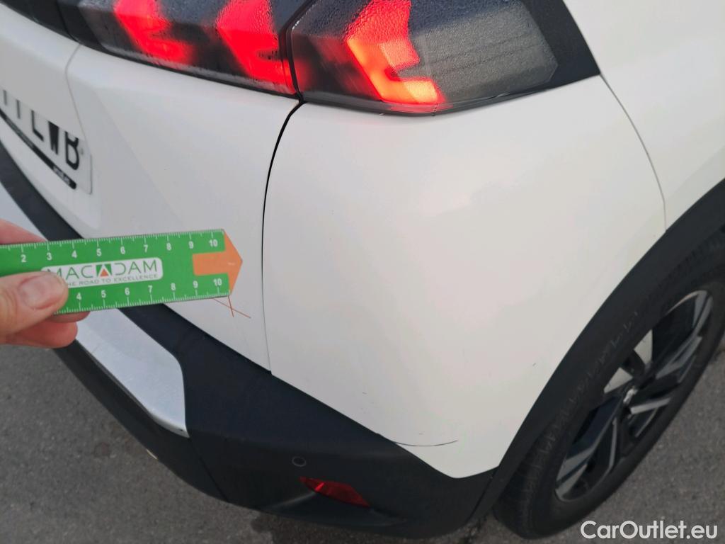  Peugeot  2008 PEUGEOT  / 2019 / 5P / todoterreno Allure BlueHDI 81kW (110CV) #6