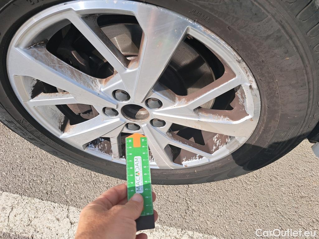  Audi  Q3 AUDI  / 2018 / 5P / todoterreno 40 TDI 140kW S tronic Quattro S Line #9