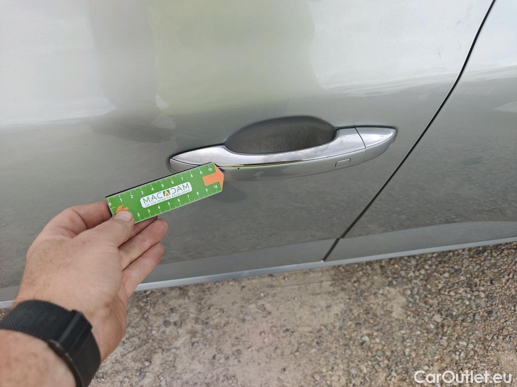  Renault  Megane RENAULT Mégane / 2020 / 5P / berlina con portón Equilibre Blue dCi 85 kW (115CV)-SS #17