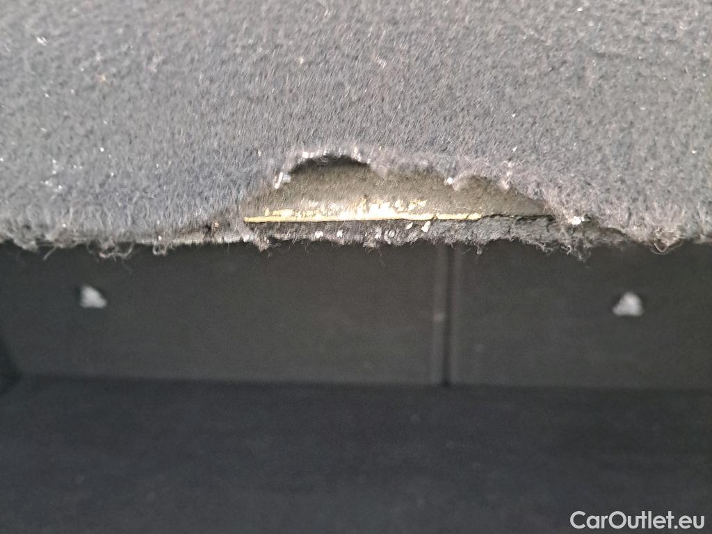  Peugeot  2008 PEUGEOT  / 2019 / 5P / todoterreno Allure BlueHDI 81kW (110CV) #2