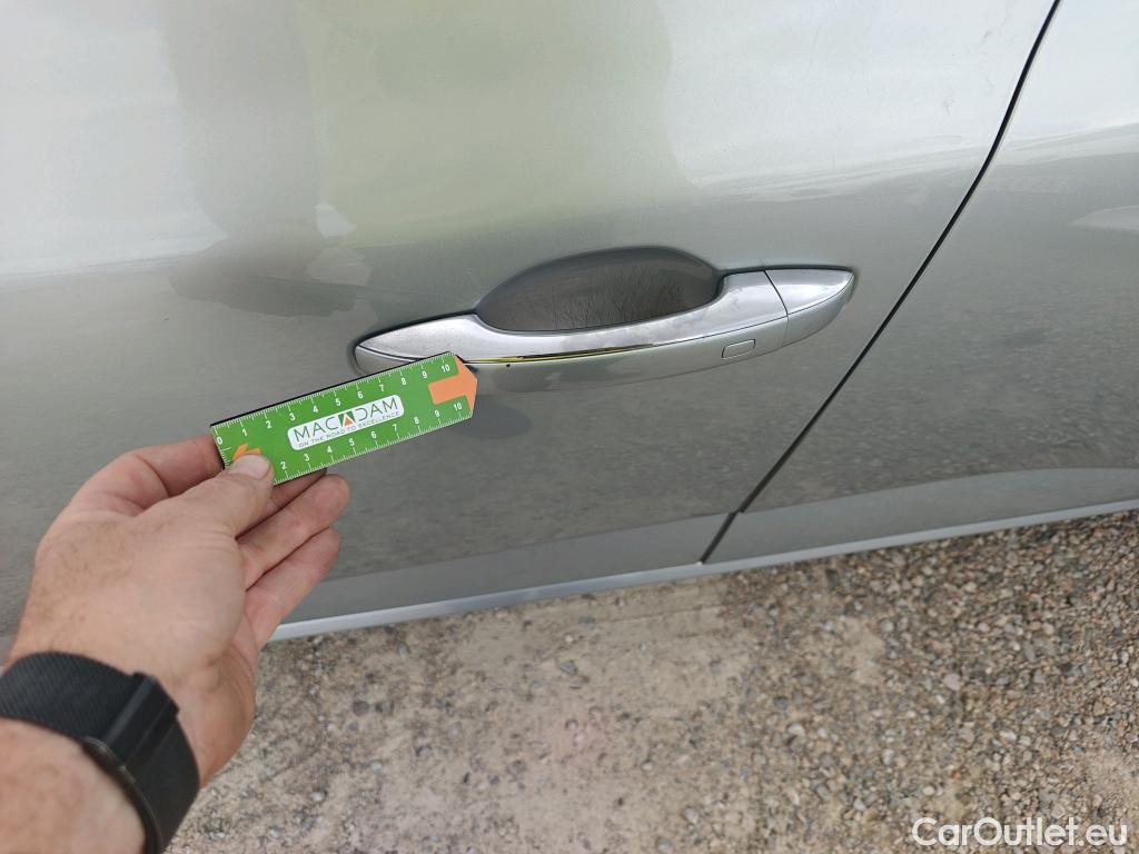  Renault  Megane RENAULT Mégane / 2020 / 5P / berlina con portón Equilibre Blue dCi 85 kW (115CV)-SS #18