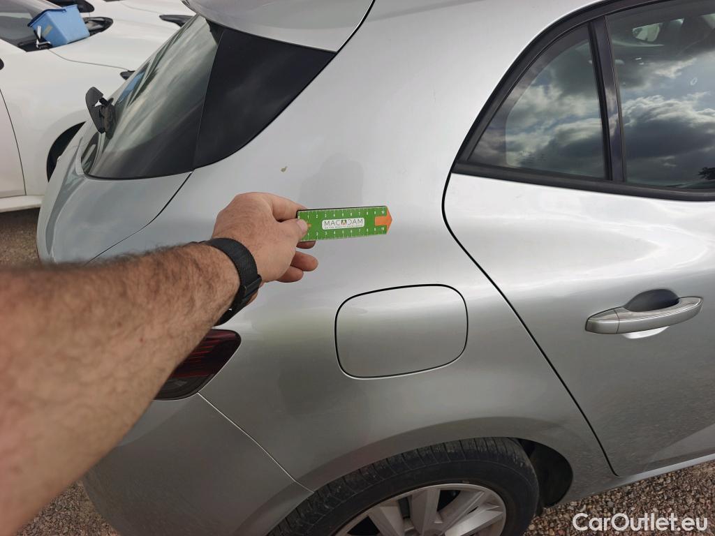  Renault  Megane RENAULT Mégane / 2020 / 5P / berlina con portón Equilibre Blue dCi 85 kW (115CV)-SS #3