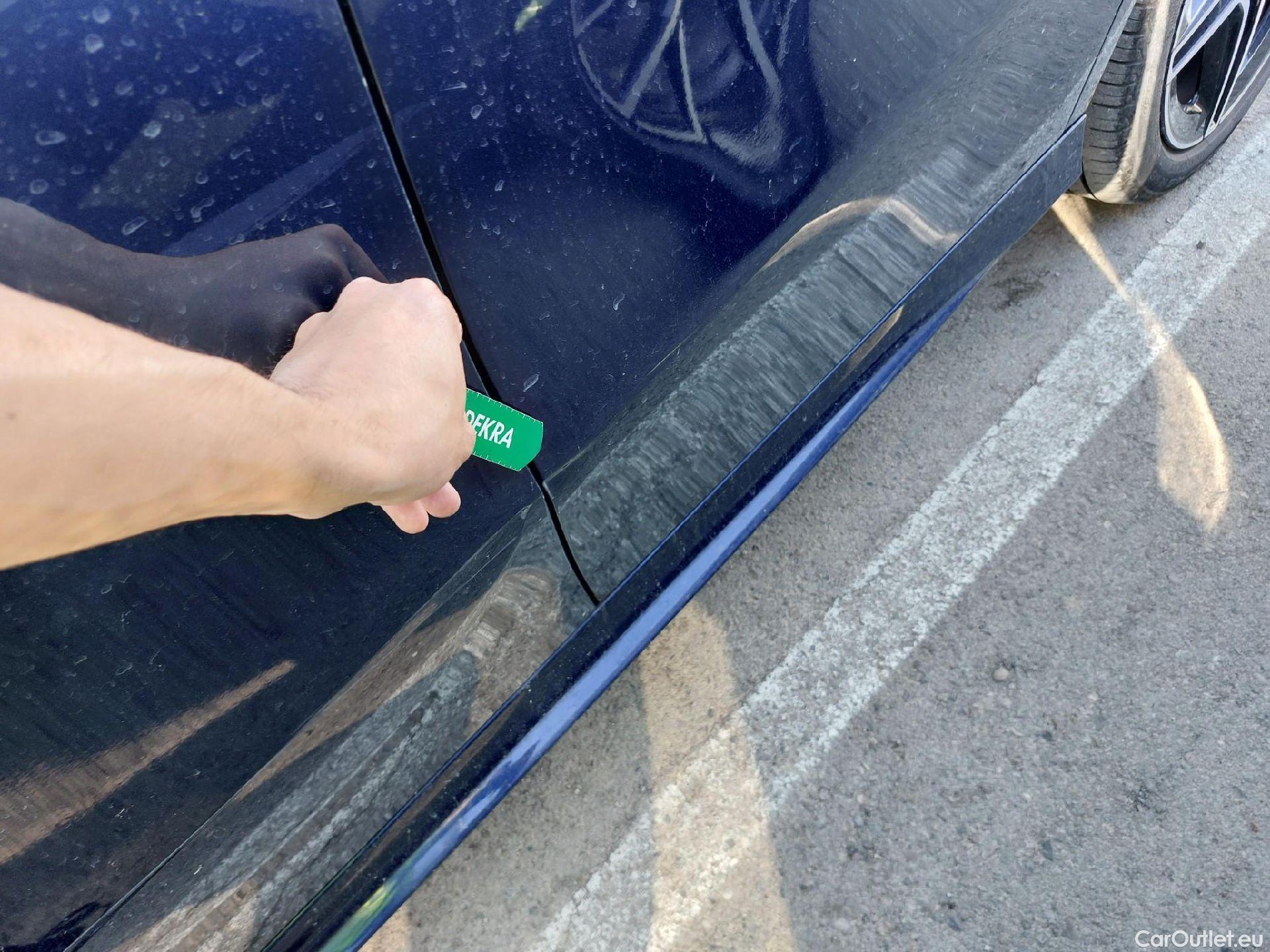  Mercedes  A-Klasse MERCEDES-BENZ Clase A / 2018 / 5P / berlina con portón A 250 e #13