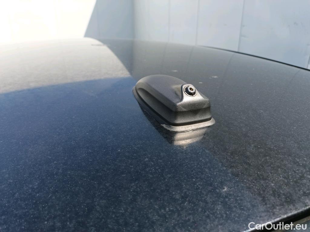  KIA  Rio KIA  / 2020 / 5P / berlina con portón 1.2 DPi 62kW (84CV) Concept #37