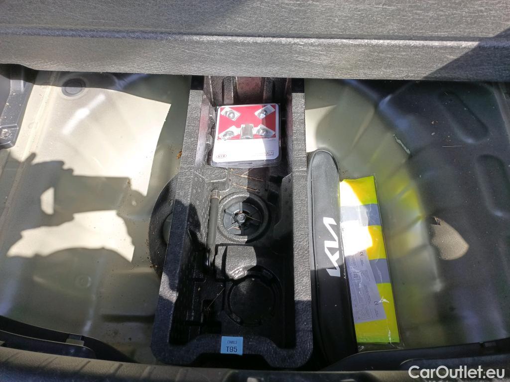  KIA  Rio KIA  / 2020 / 5P / berlina con portón 1.2 DPi 62kW (84CV) Concept #7