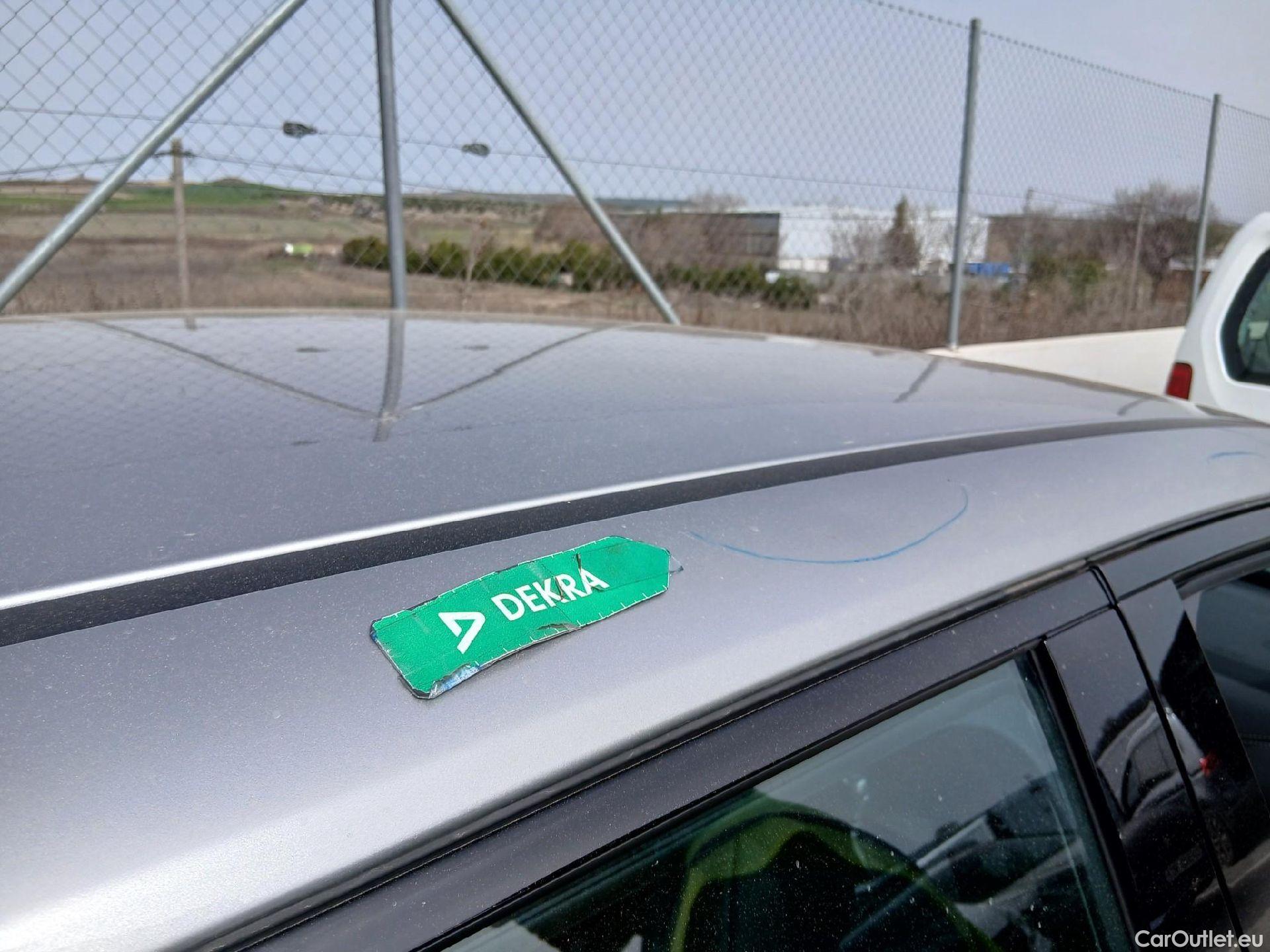  Nissan  Qashqai NISSAN  / 2021 / 5P / todoterreno DIG-T 103kW (140CV) mHEV 4x2 Acenta #38