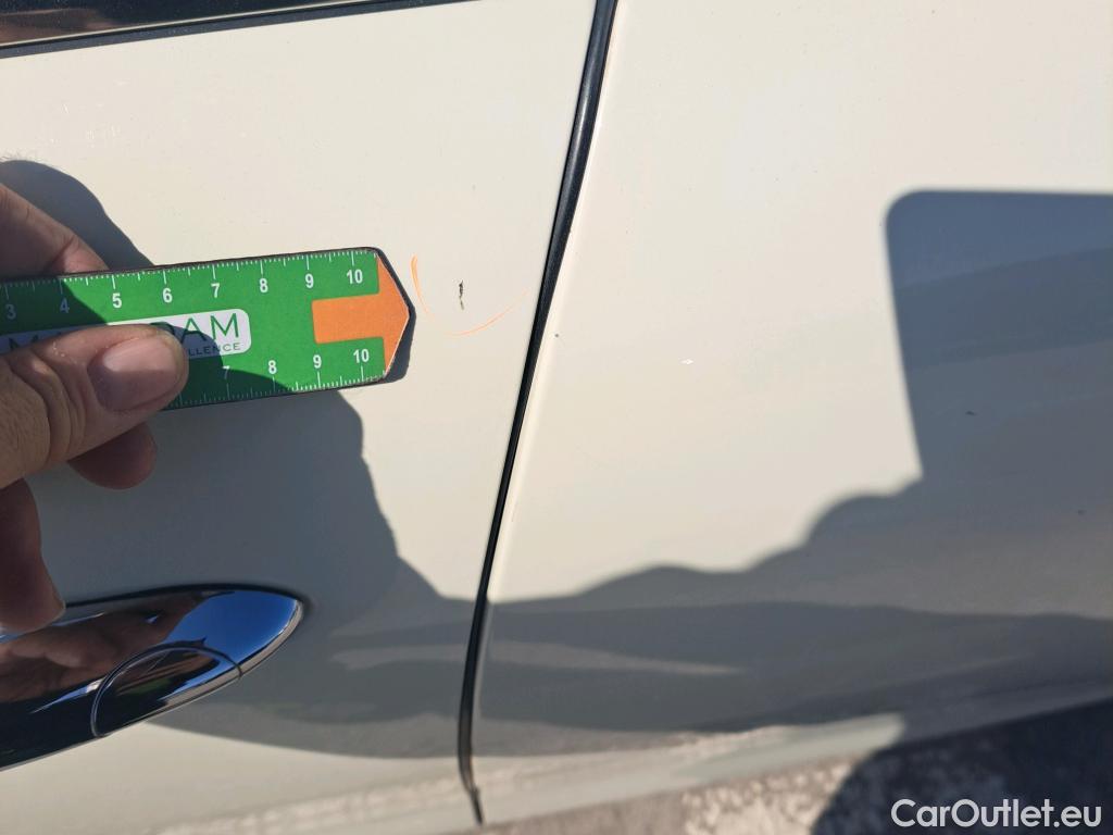  Mini  Cooper MINI MINI / 2014 / 5P / berlina con portón ONE 5 PUERTAS (CX) #26