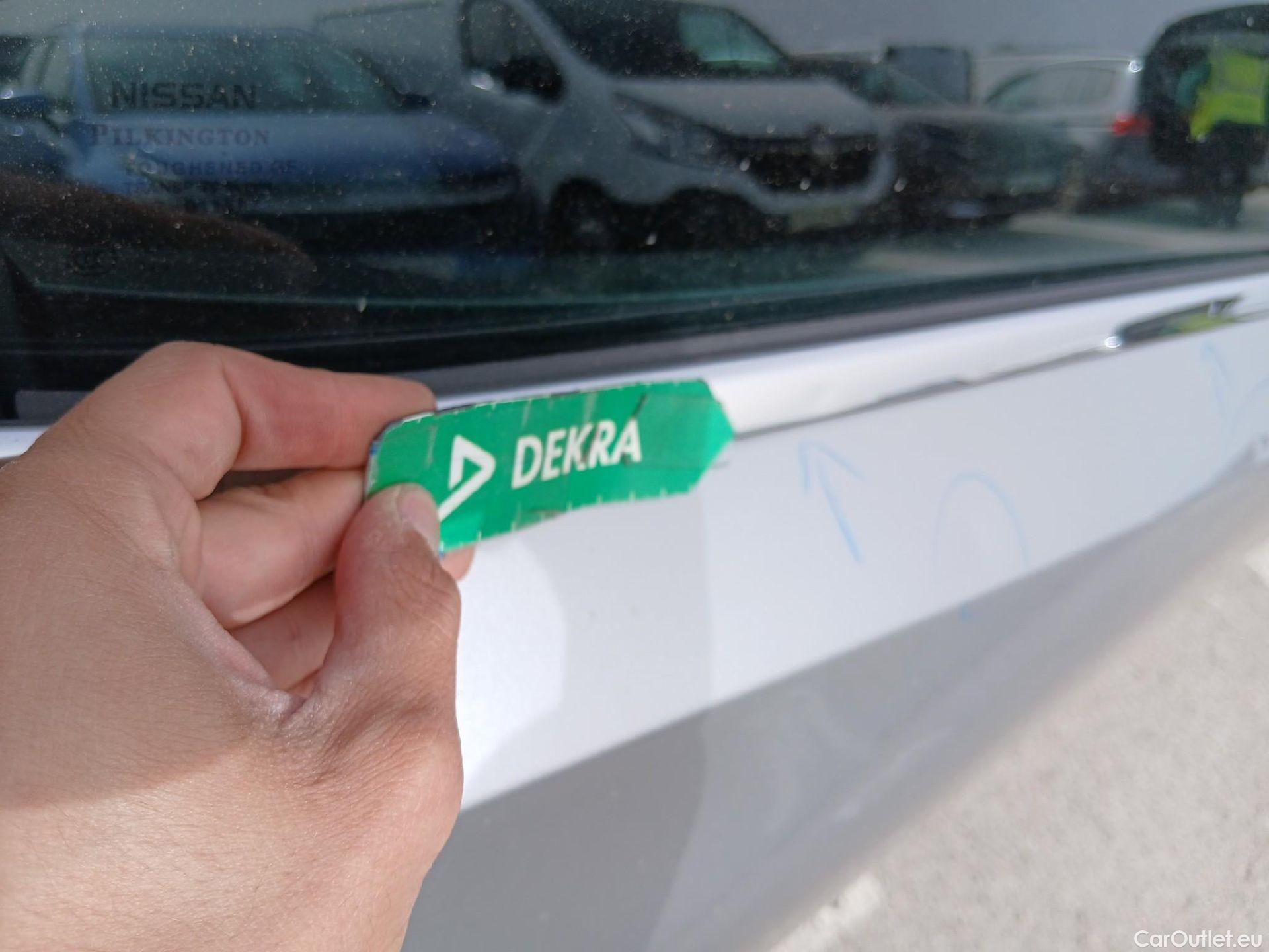  Nissan  Qashqai NISSAN  / 2021 / 5P / todoterreno DIG-T 103kW (140CV) mHEV 4x2 Acenta #42