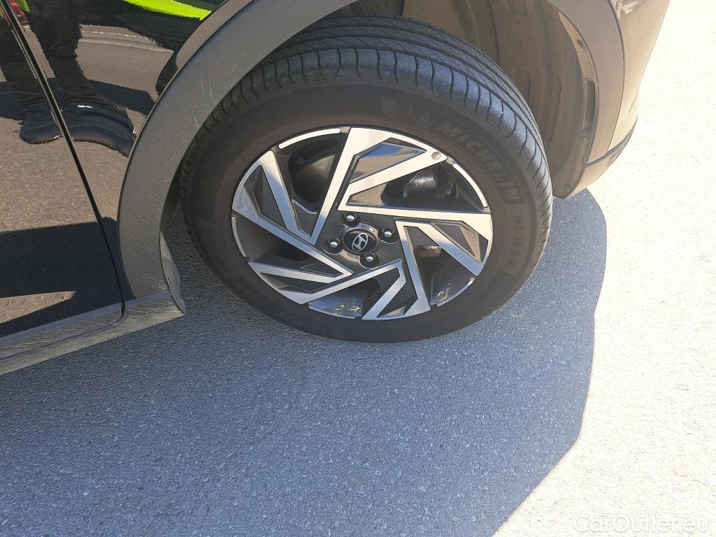  Hyundai  Bayon HYUNDAI  / 2024 / 5P / todoterreno 1.0 TGDI 74kW (100CV) 48V Maxx #1