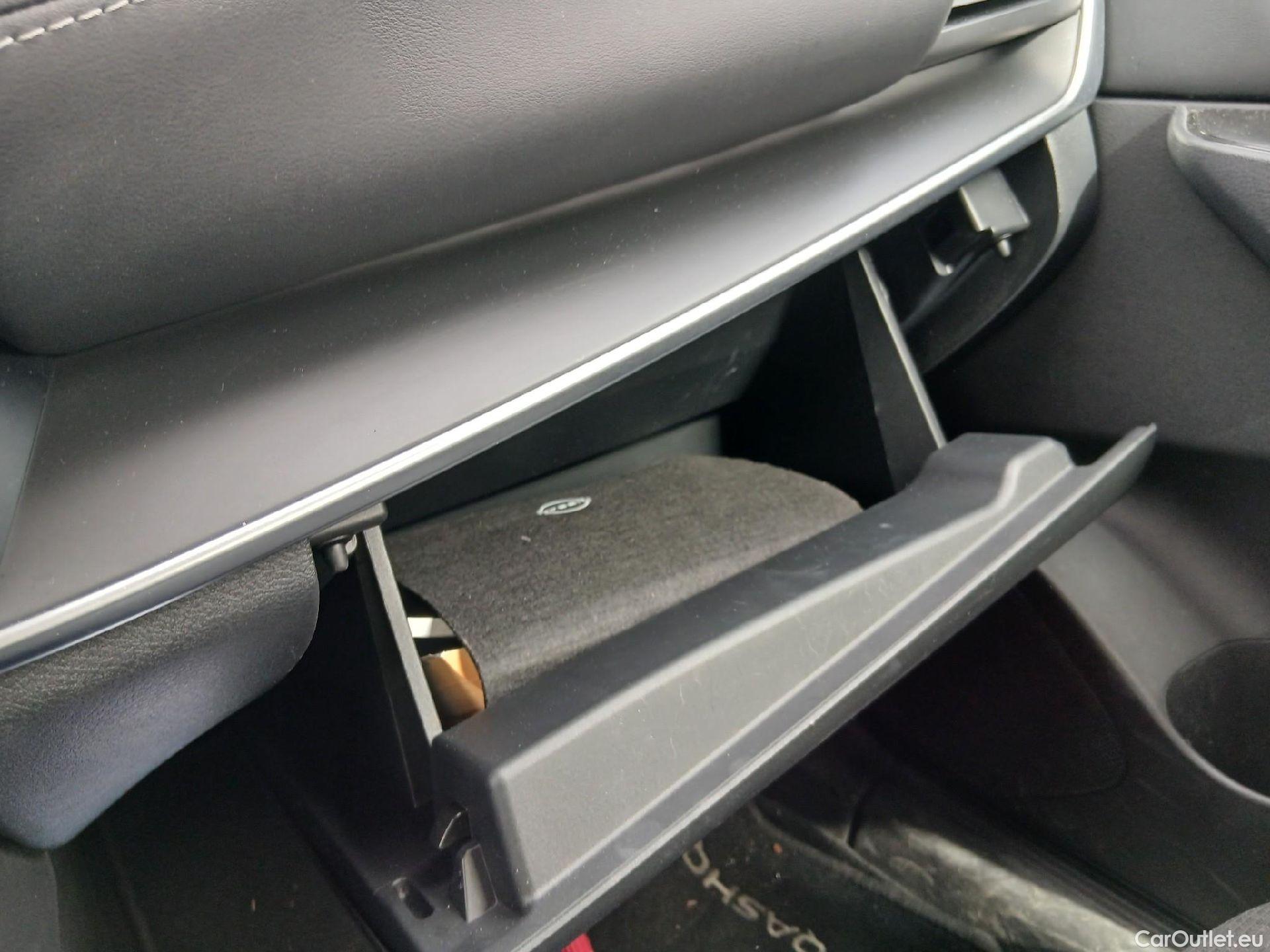  Nissan  Qashqai NISSAN  / 2021 / 5P / todoterreno DIG-T 103kW (140CV) mHEV 4x2 Acenta #2