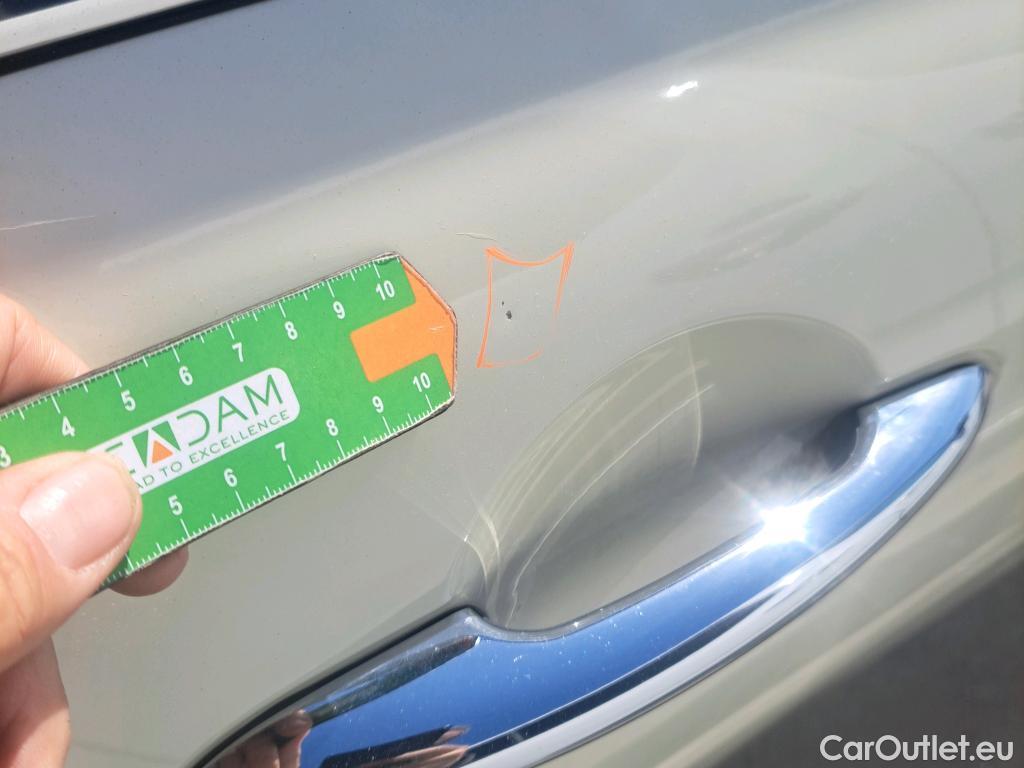  Mini  Cooper MINI MINI / 2014 / 5P / berlina con portón ONE 5 PUERTAS (CX) #32