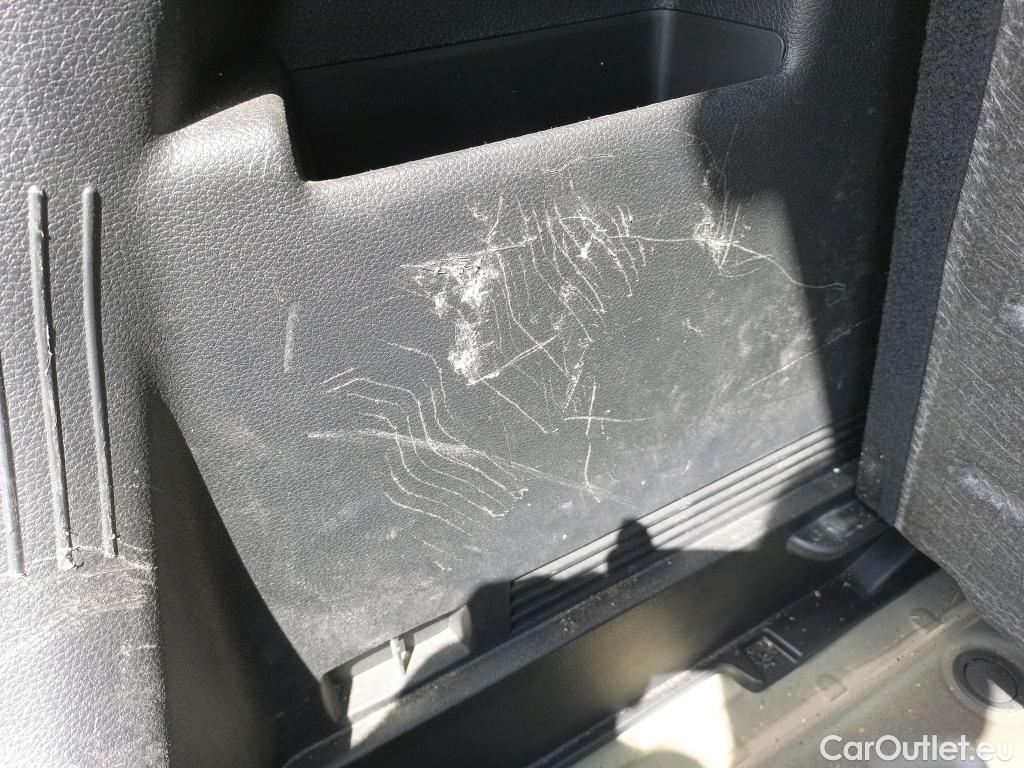  KIA  Rio KIA  / 2020 / 5P / berlina con portón 1.2 DPi 62kW (84CV) Concept #25