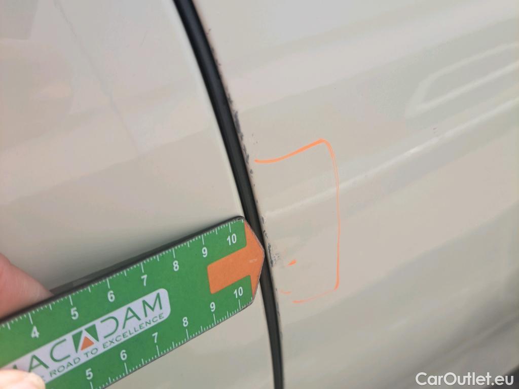  Mini  Cooper MINI MINI / 2014 / 5P / berlina con portón ONE 5 PUERTAS (CX) #4