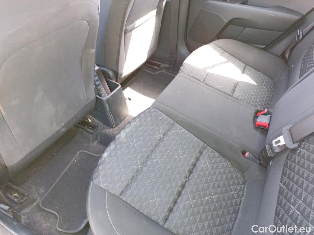  KIA  Rio KIA  / 2020 / 5P / berlina con portón 1.2 DPi 62kW (84CV) Concept #14