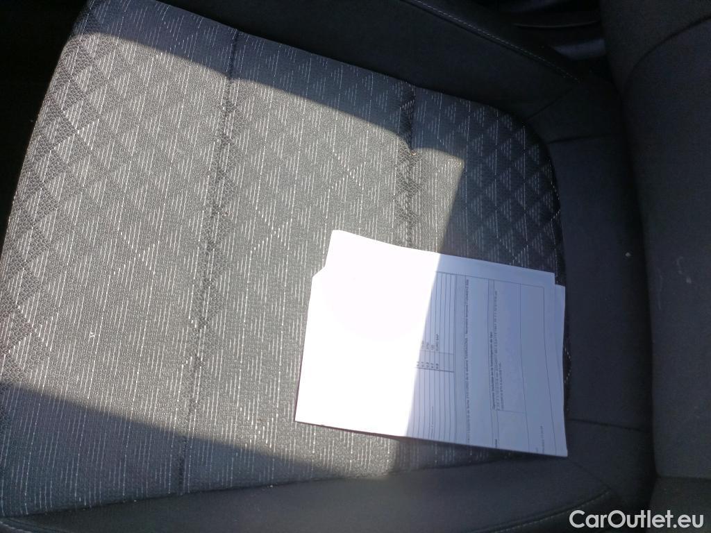  KIA  Rio KIA  / 2020 / 5P / berlina con portón 1.2 DPi 62kW (84CV) Concept #31