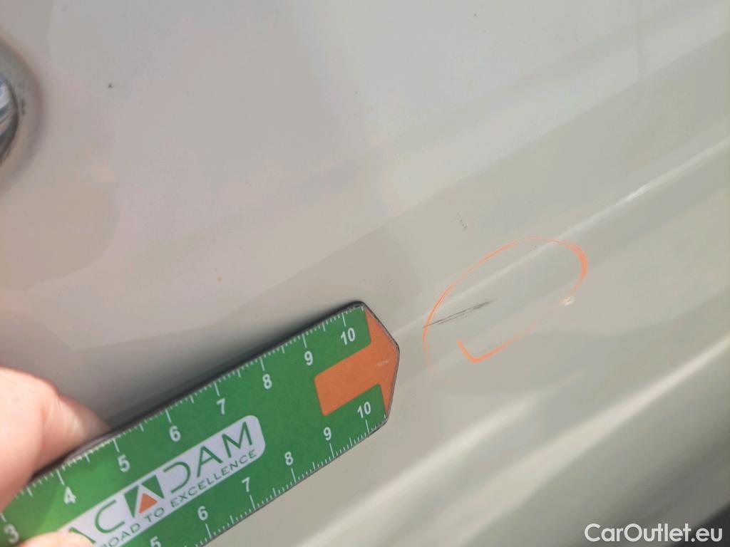  Mini  Cooper MINI MINI / 2014 / 5P / berlina con portón ONE 5 PUERTAS (CX) #33