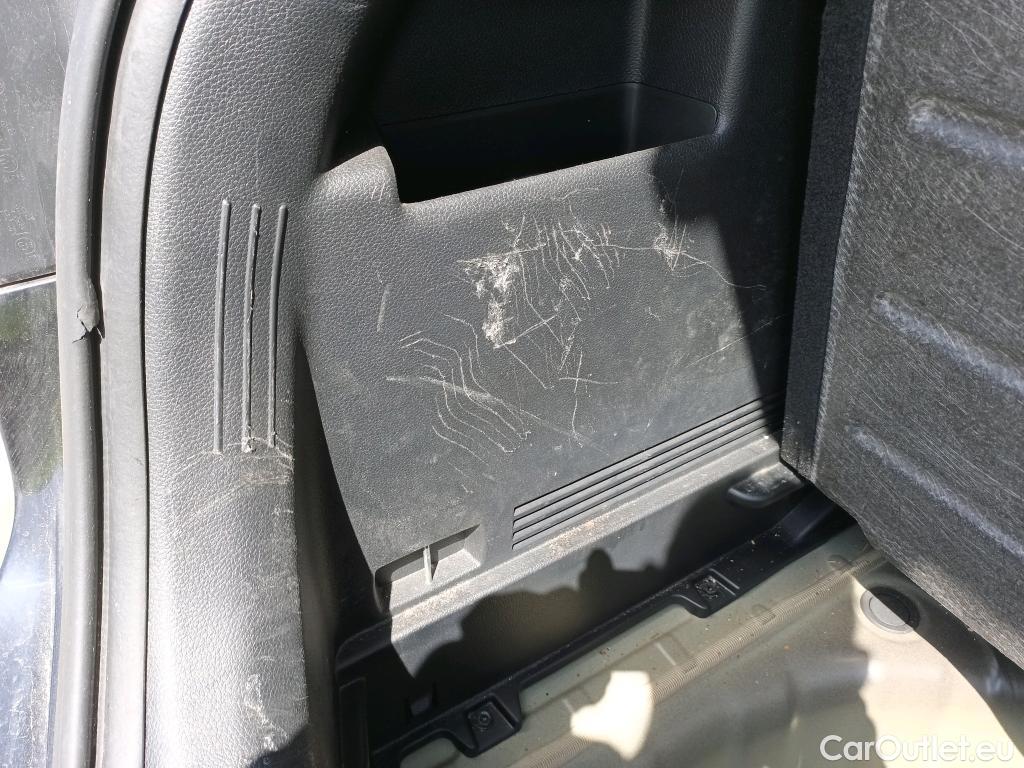  KIA  Rio KIA  / 2020 / 5P / berlina con portón 1.2 DPi 62kW (84CV) Concept #24