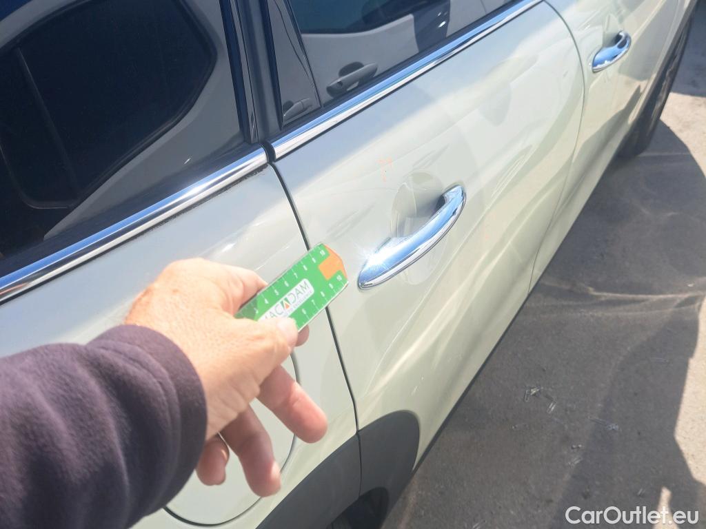  Mini  Cooper MINI MINI / 2014 / 5P / berlina con portón ONE 5 PUERTAS (CX) #31