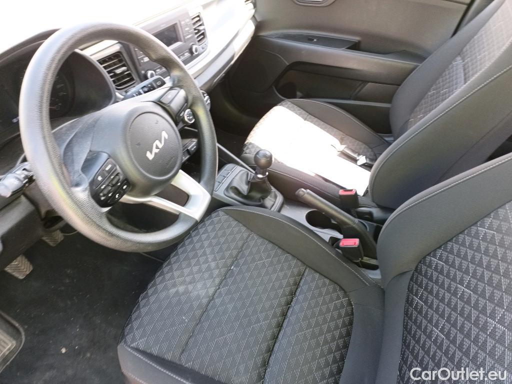  KIA  Rio KIA  / 2020 / 5P / berlina con portón 1.2 DPi 62kW (84CV) Concept #15