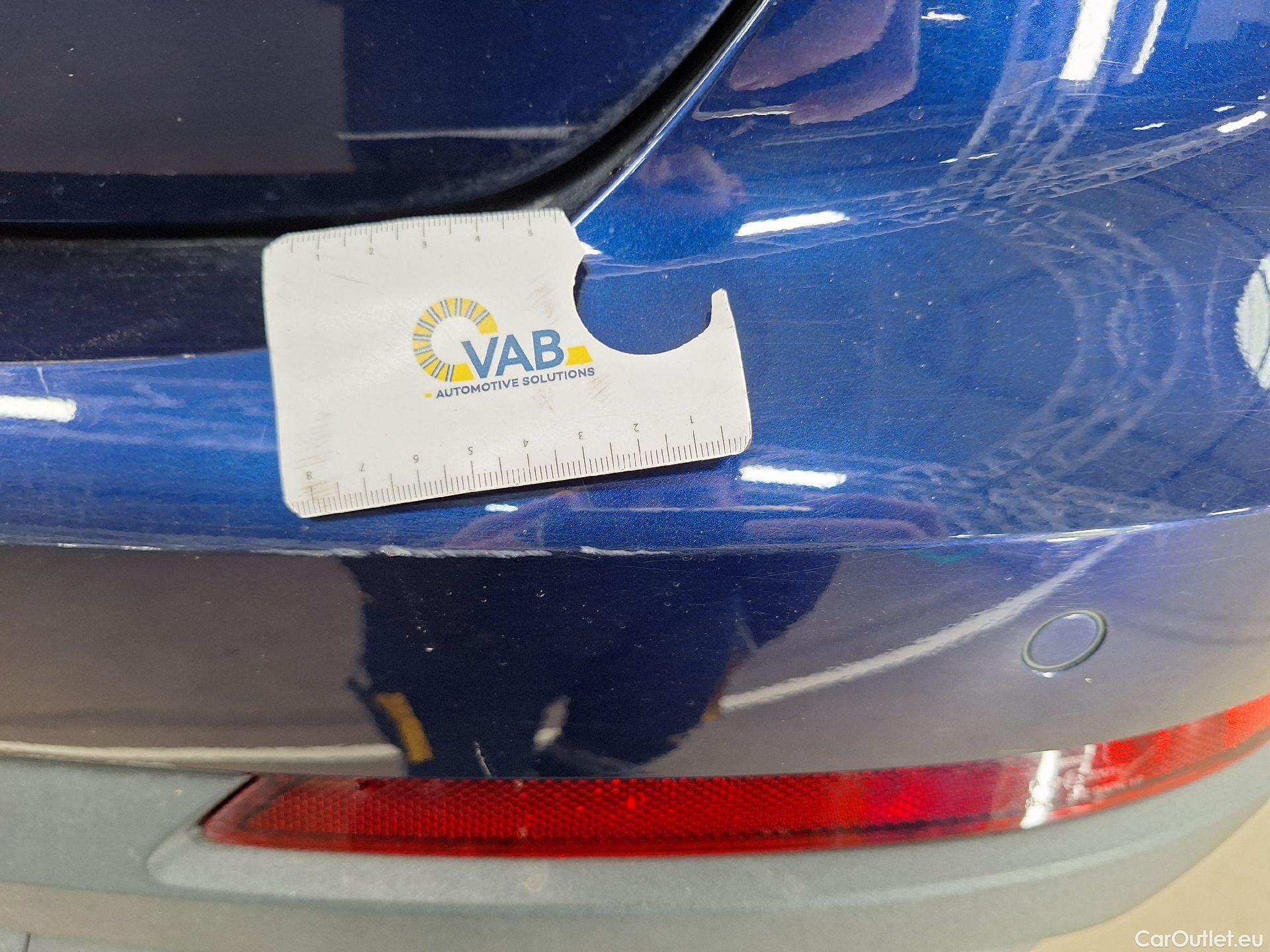  Audi  Q3 Audi,  '18, Audi  35 TDI S Tronic Business Edition 5d #8