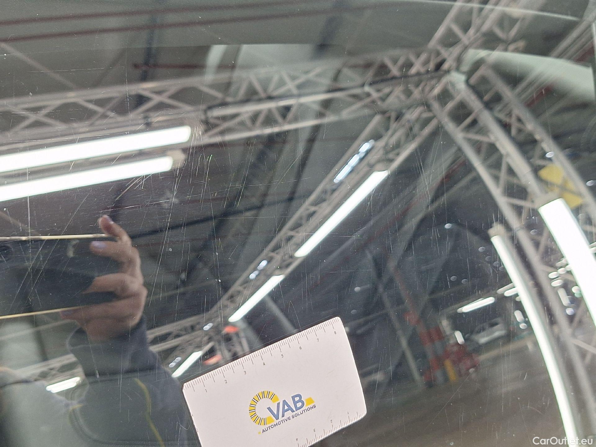  Bmw  Serie 3 BMW, 3-serie '18, BMW 3 Reeks Berline 318dA (110 kW) 4d #54