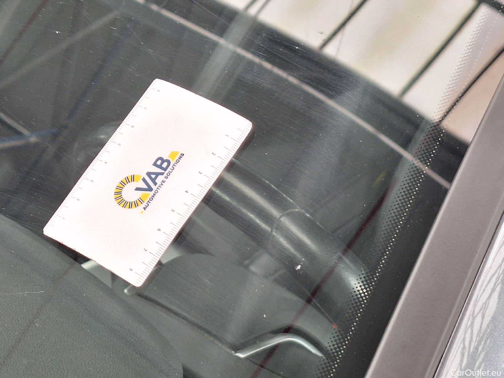  Bmw  Serie 3 BMW, 3-serie '18, BMW 3 Reeks Berline 318dA (110 kW) 4d #44