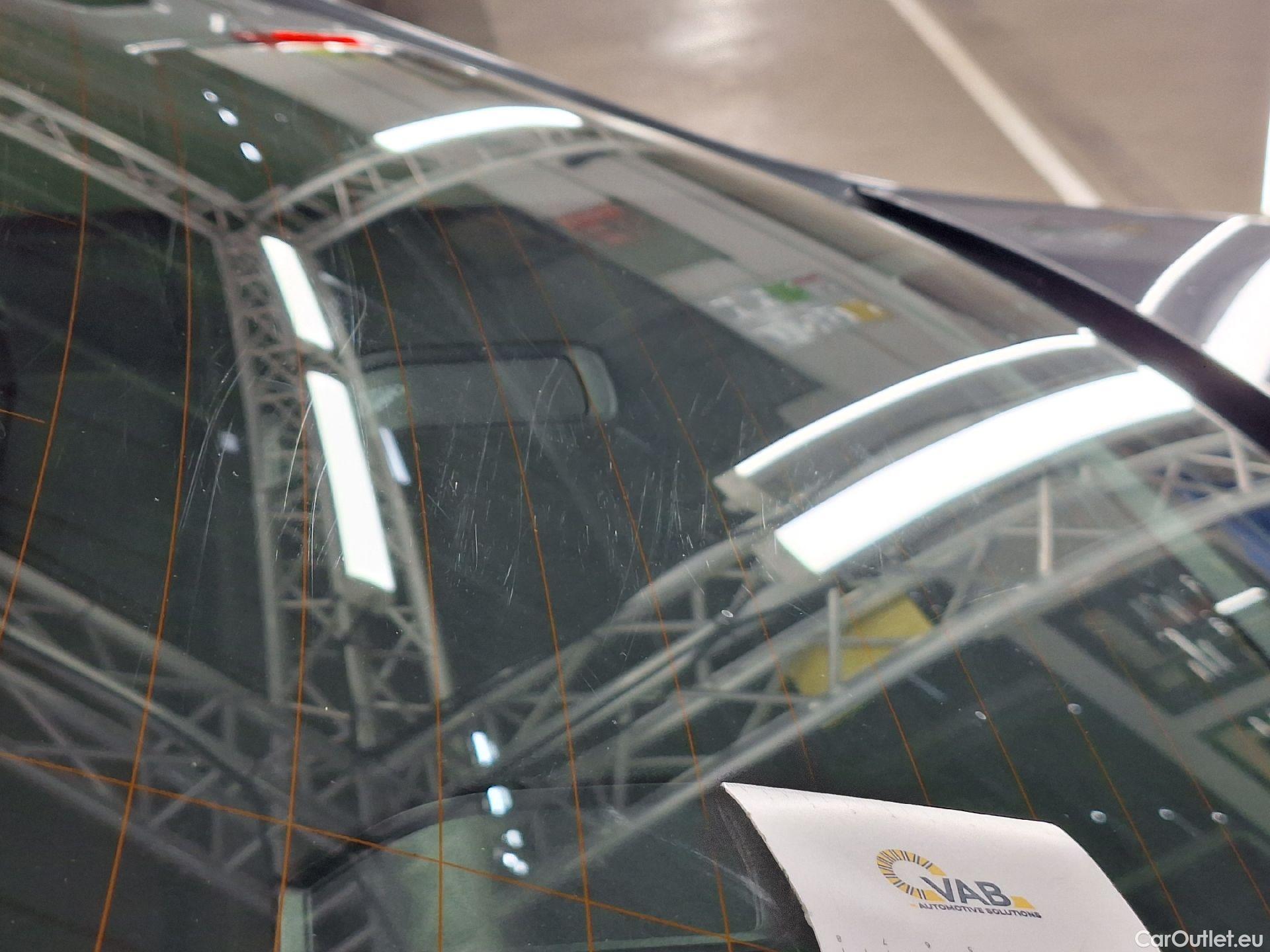  Bmw  Serie 3 BMW, 3-serie '18, BMW 3 Reeks Berline 318dA (110 kW) 4d #57