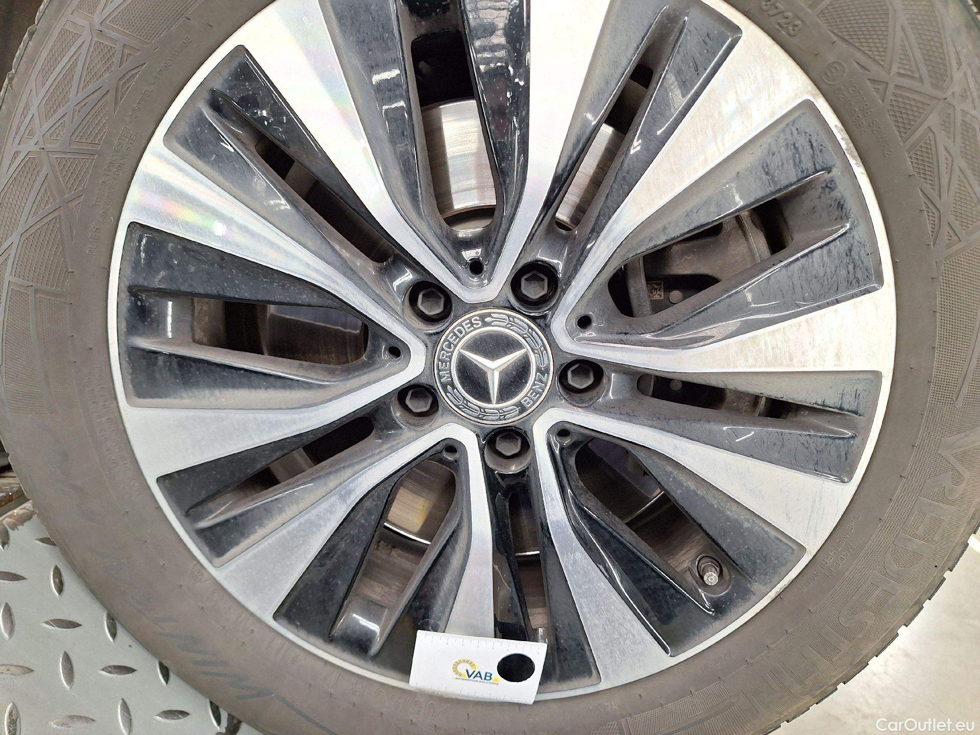  Mercedes  A-Klasse Mercedes, A-Class '18 PHEV, Mercedes-Benz  A 250 e Business Line 5d #43